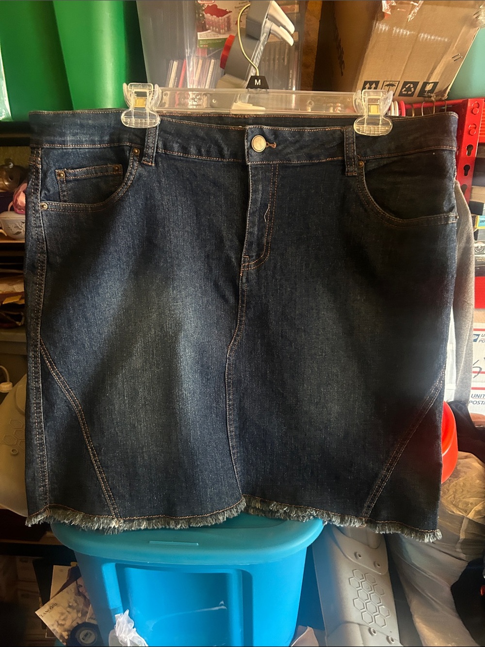 Baccini knee length stretch Denim blue jean Skirt size 14